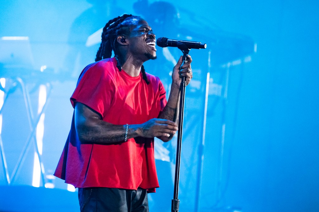 SiR Performing