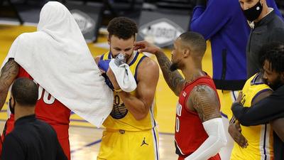Damian Lillard Shows Respect To Steph Curry After Criticizing Him