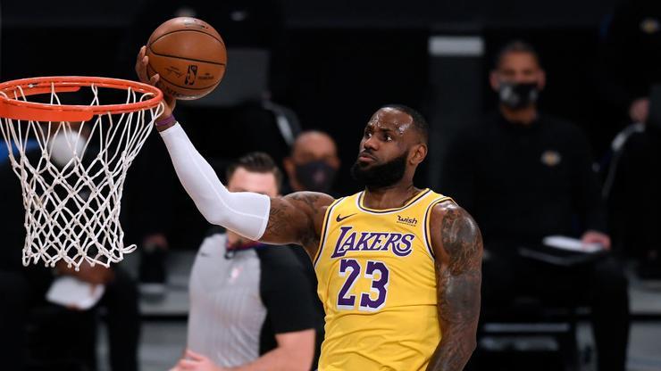 LeBron James Trolled For Singing Gibberish Over Lil Durk Song
