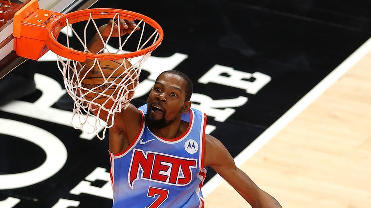 Kevin Durant Likes Post Calling Klay Thompson & Draymond Green "Unprofessional"