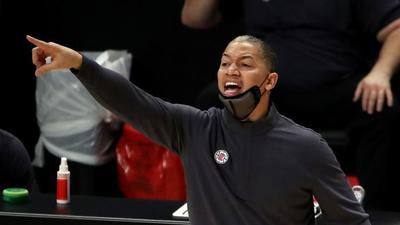 Tyronn Lue Dismissive Of Jared Dudley's Paul George Comments