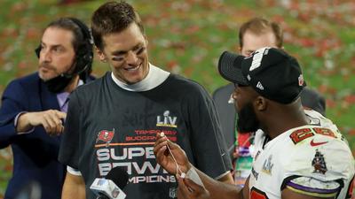 Tom Brady Was Drunk Out Of His Mind At Super Bowl Party