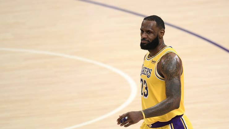 LeBron James Hits Massive Earnings Milestone