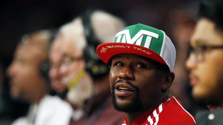 Floyd Mayweather Delivers Update On Logan Paul Fight