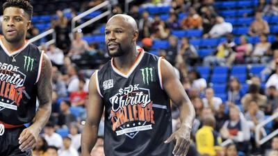 Floyd Mayweather Gifted Rare Kobe Bryant-LeBron James Card
