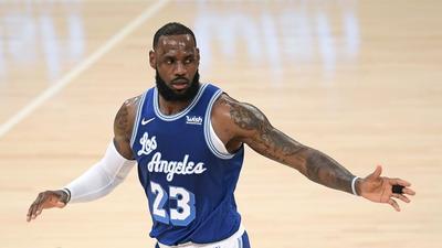 LeBron James Reacts To His Ankle Injury
