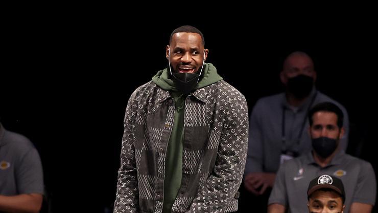LeBron James Pokes Fun At Bar Owner Who Banned NBA Games