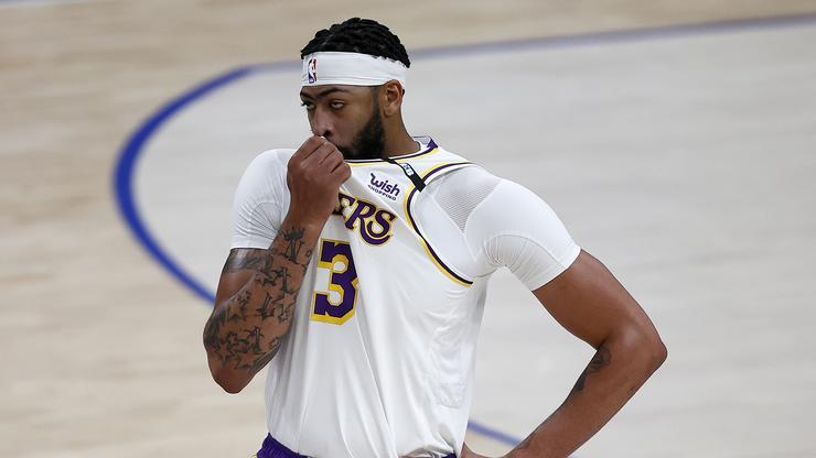 Anthony Davis Reacts To His Shooting Troubles