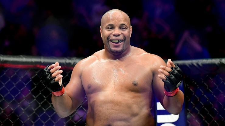 Daniel Cormier Confronts Jake Paul At UFC 261