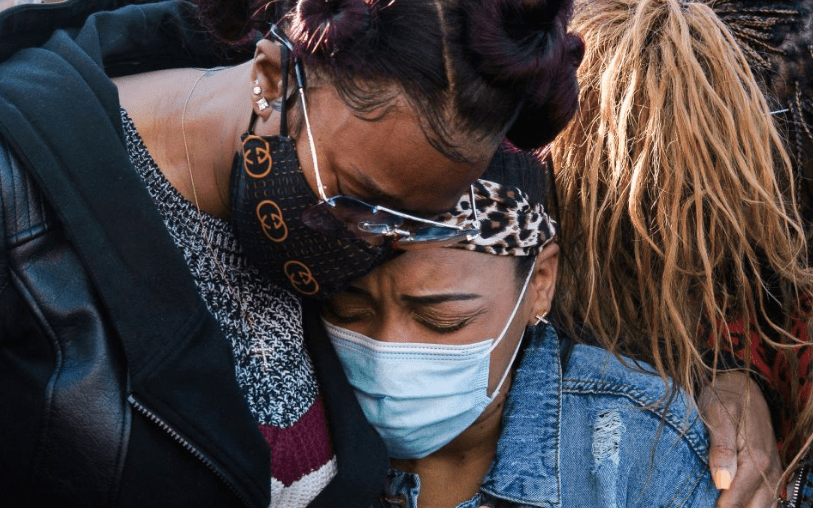 [WATCH] DMX’s Ex-Wife Tashera Simmons and His Fianceé Desiree Share Moment During Memorial