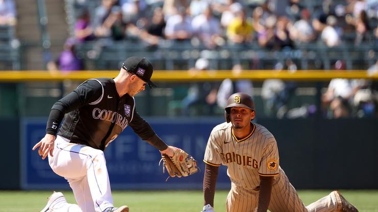 Padres Fan Annihilates Rockies Supporter In The Middle Of A Game