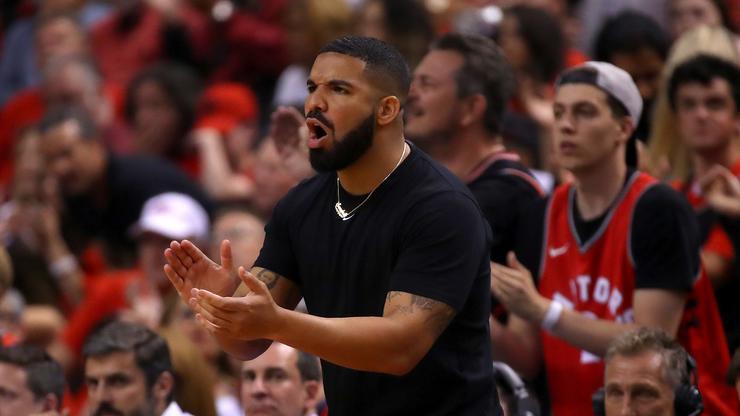 Drake Honors Kobe Bryant & Kevin Garnett After Hall Of Fame Induction