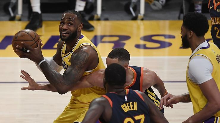 LeBron James Claims He Saw 3 Rims After Draymond Green's Eye Poke