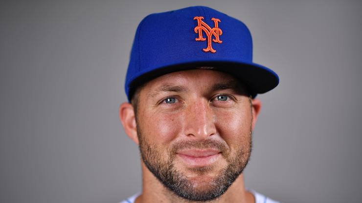 Tim Tebow Shows Off Larger Physique During First Jaguars Practice