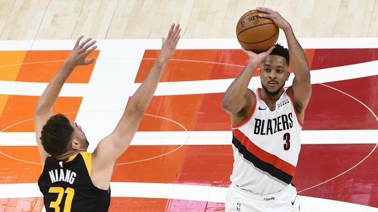 CJ McCollum Accuses Of LeBron James Of Acting Following Eye Injury