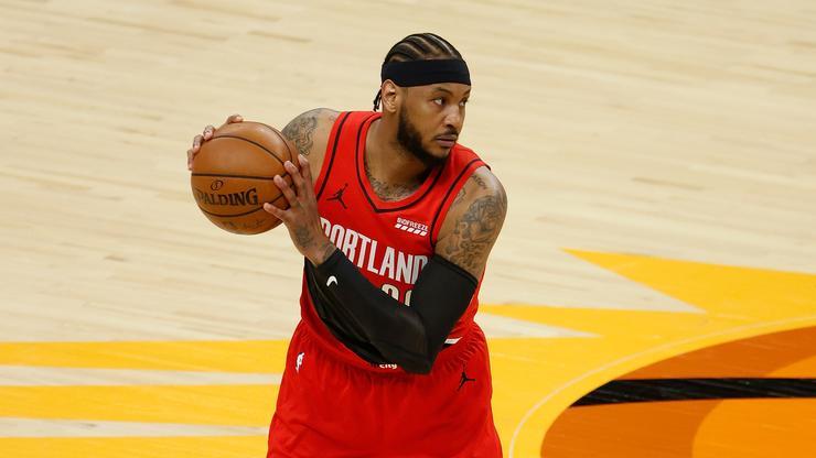 Carmelo Anthony Reacts To Nuggets Fans Booing Him