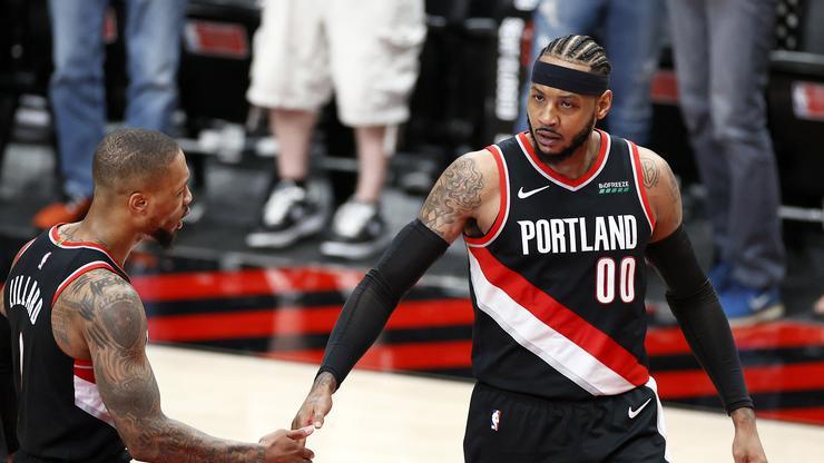 Carmelo Anthony Receives Massive Birthday Tribute From Blazers Fans