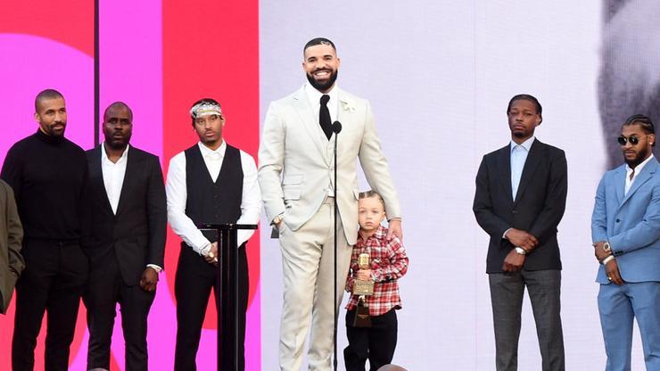 Drake Brings Adonis To Lakers Game But Doesn't Sit With Him