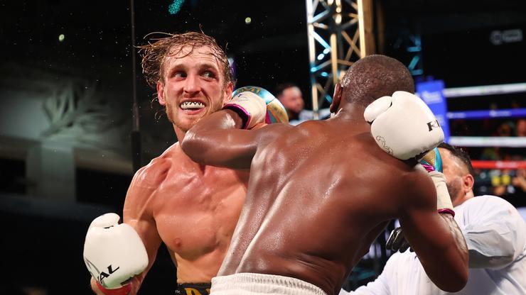 Floyd Mayweather & Logan Paul Go All Eight Rounds In Exhibition Match