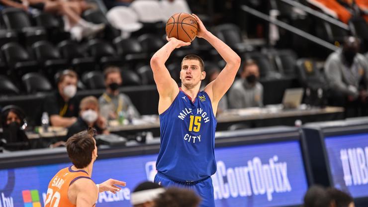 Nikola Jokic Gets Ejected After Hitting Cam Payne In The Face In Game 4
