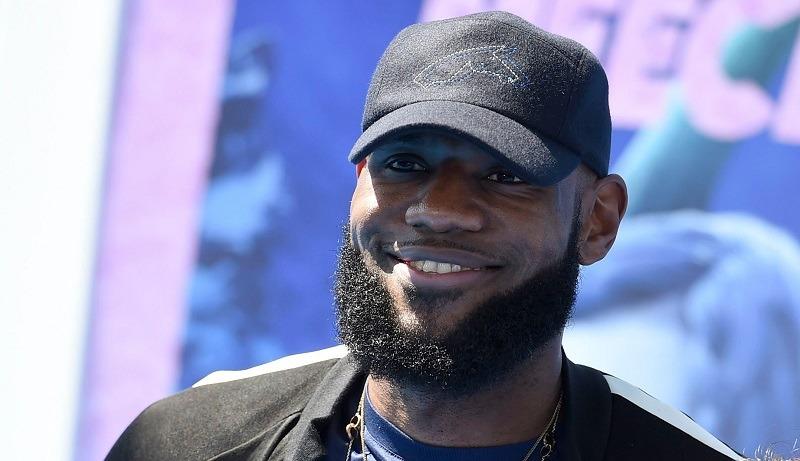 LeBron James Confronts Announcer Over Comments At His Son’s Basketball Game