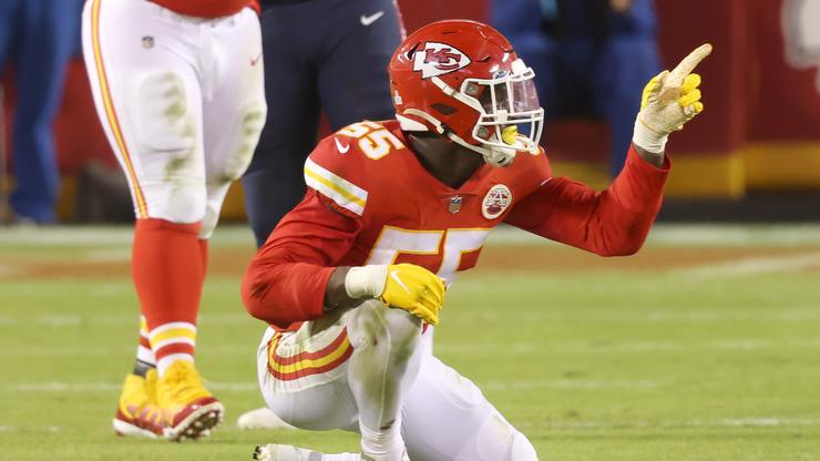 Chiefs' Frank Clark Hit With Felony Gun Charge: Report