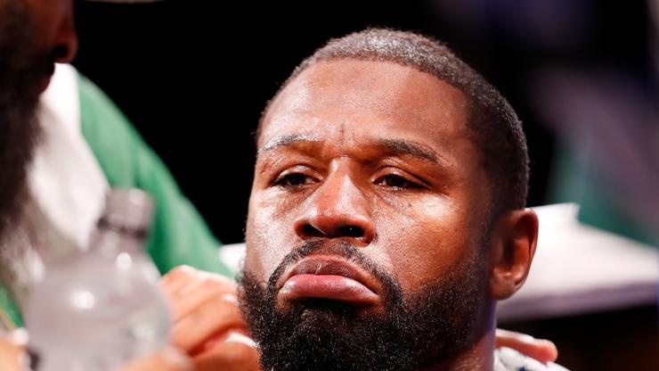 Floyd Mayweather Shows Off How Much He Won Betting Against Conor McGregor