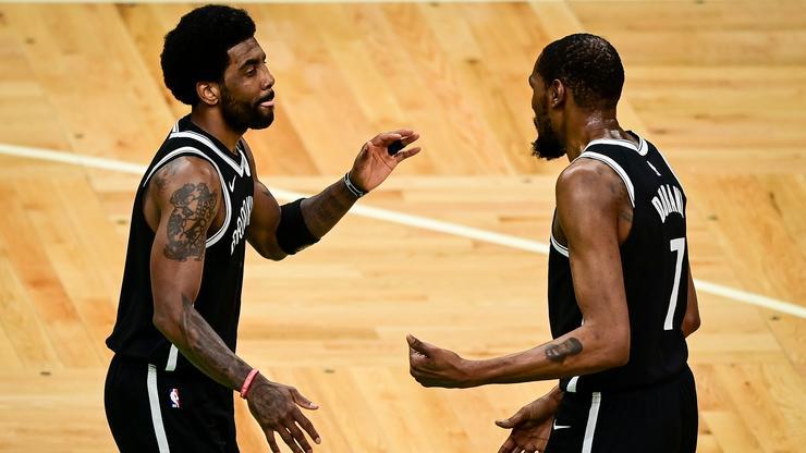 Kevin Durant Takes Hilarious Swipe At Kyrie Irving Hater