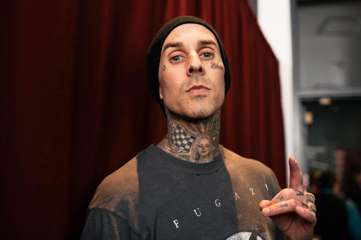 Travis Barker Boards Plane For The First Time Since Surviving Deadly 2008 Crash