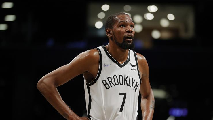 Kevin Durant Reacts To The Ongoing Kyrie Irving Situation