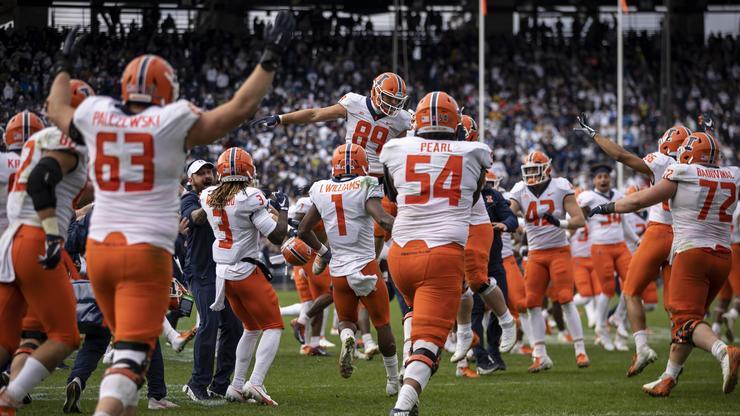 Illinois Upsets Penn State In Historic 9-Overtime Game