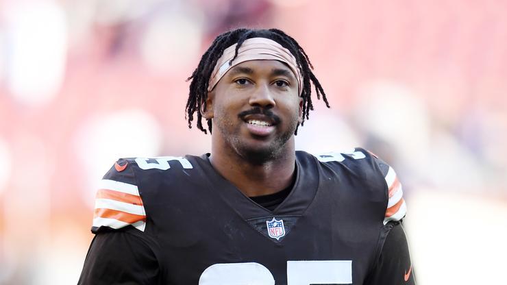 Myles Garrett Taunts NFL QBs With Grim Reaper Costume