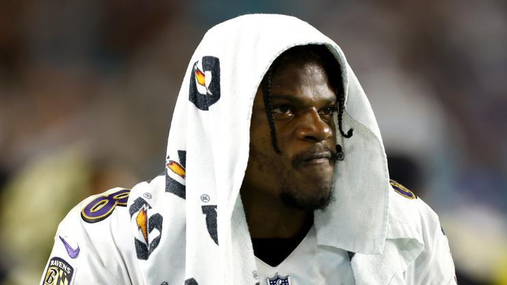 Lamar Jackson Speechless As Louisville Retires His Number