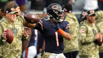 Justin Fields Leaves Game Early With Rib Injury