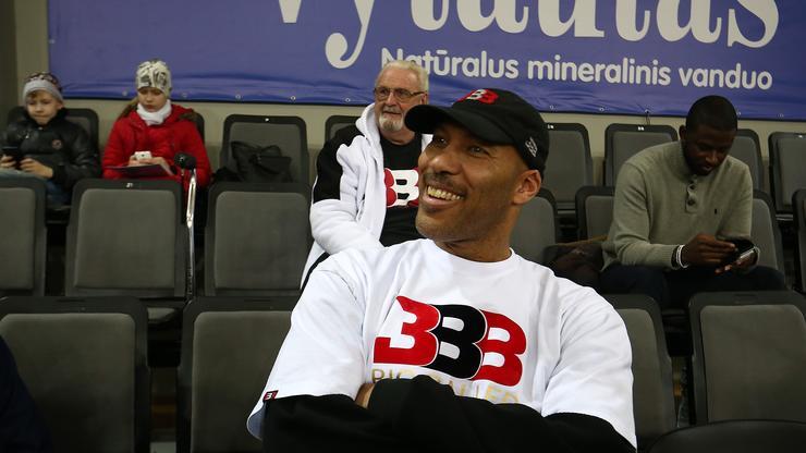 LaVar Ball Claims Hornets Are Mismanaging LiAngelo