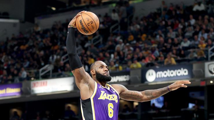 LeBron James Cleared To Play After Testing Negative Multiple Times