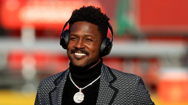 Antonio Brown Breaks His Silence On NFL Suspension