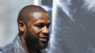 Floyd Mayweather Belittles Canelo Alvarez