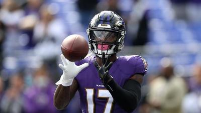 Le'Veon Bell Signs With The Tampa Bay Buccaneers