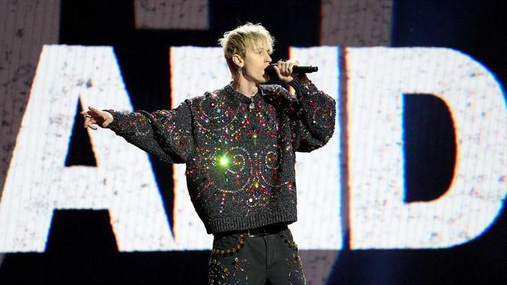 Machine Gun Kelly Ripped To Shreds After NBA All-Star Game Appearance