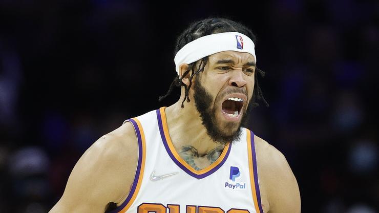 JaVale McGee Gets Fan Ejected After Courtside Altercation