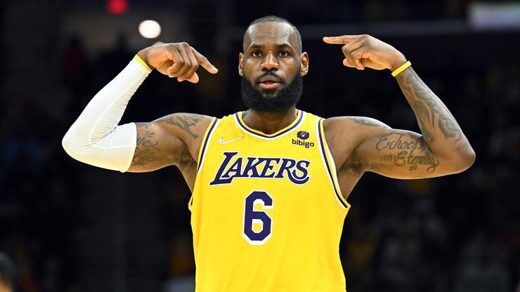 LeBron James Wins "Worst Actor" At The Razzies