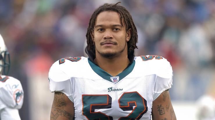 Channing Crowder Labels Russell Wilson A "Square" & Claims Ciara Is With Him For The Money
