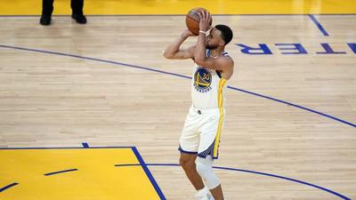 Steph Curry Reacts To Blowing Lead In Game 1 Of The Finals