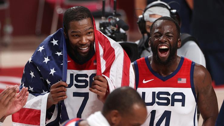 Kevin Durant & Draymond Green Laugh At Stephen A. Smith