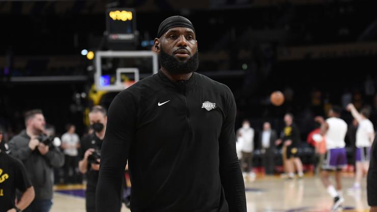 LeBron James Left In Awe By The Stanley Cup