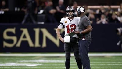 Tom Brady Reacts To Mike Evans' Suspension