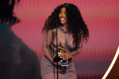 SZA Updates Fans On ‘SOS (Deluxe)’ and ‘Lana’