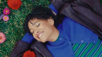 Willow Shares Video For New “Whimsical” Single, “symptom of life”