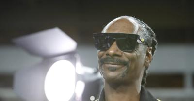 Snoop Dogg Apologizes To Kendrick Lamar For Sharing Drake’s “Taylor Made Freestyle”